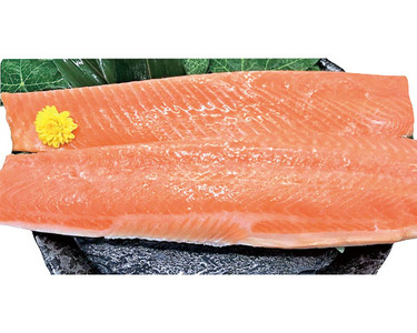 チリ産 100ｇあたり